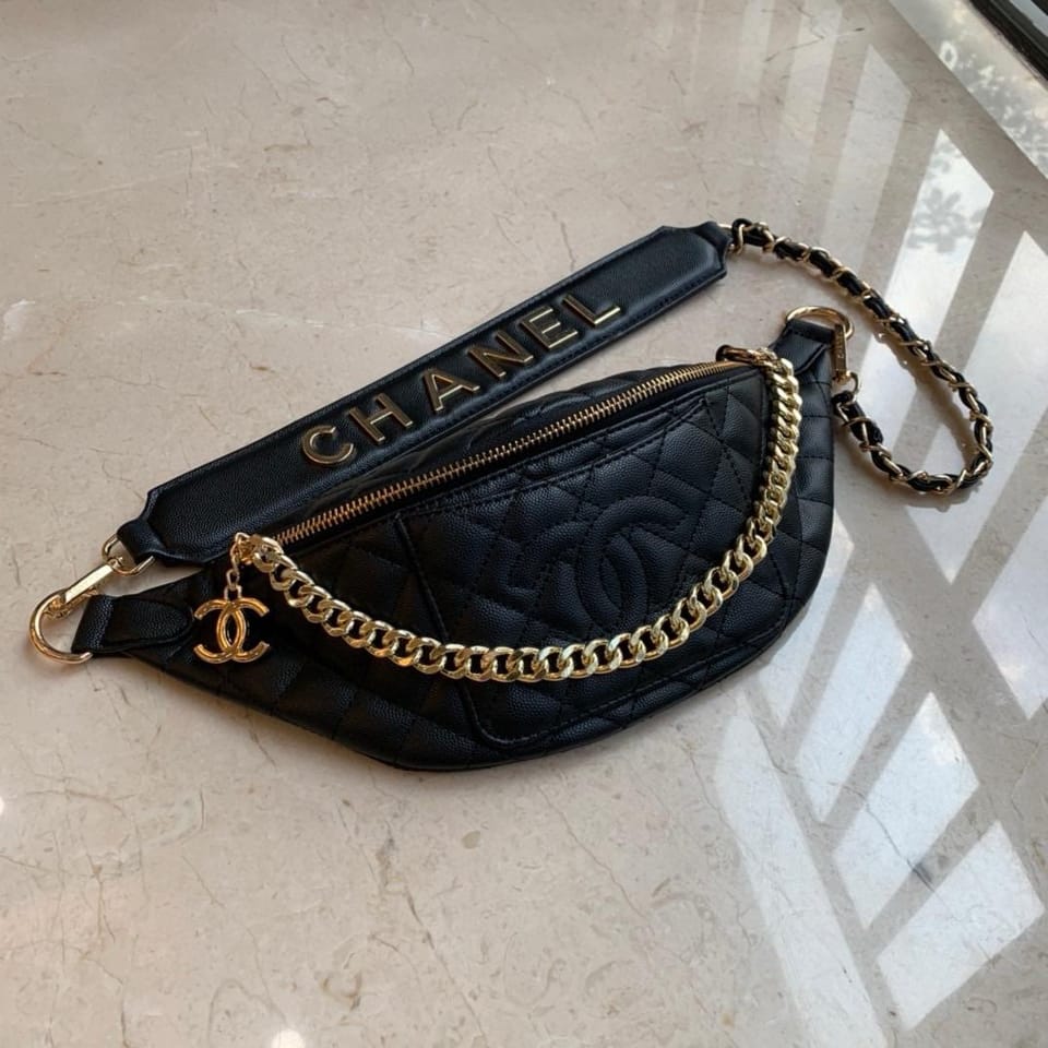 Chanel 胸包 1