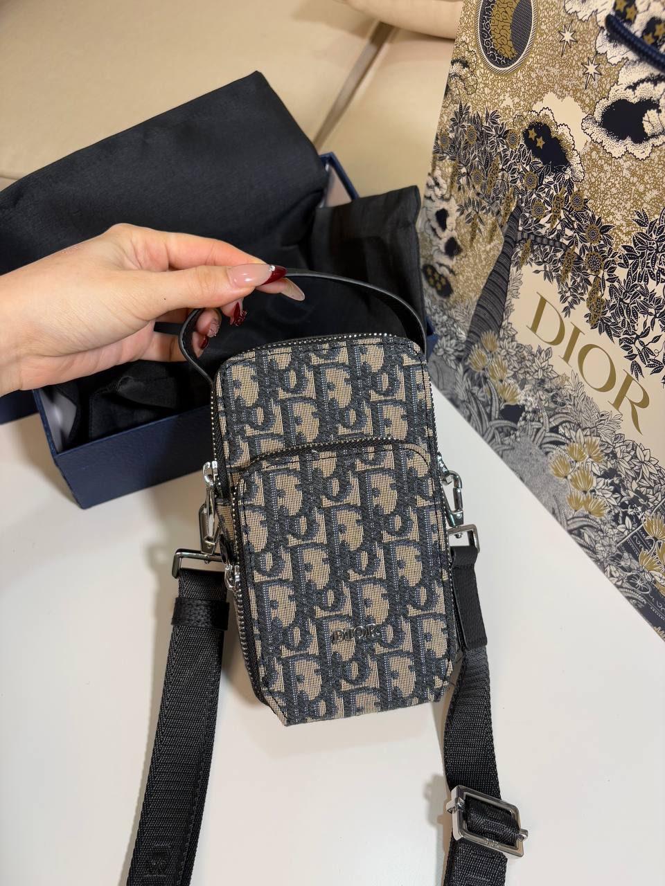 DIOR 手机包 1