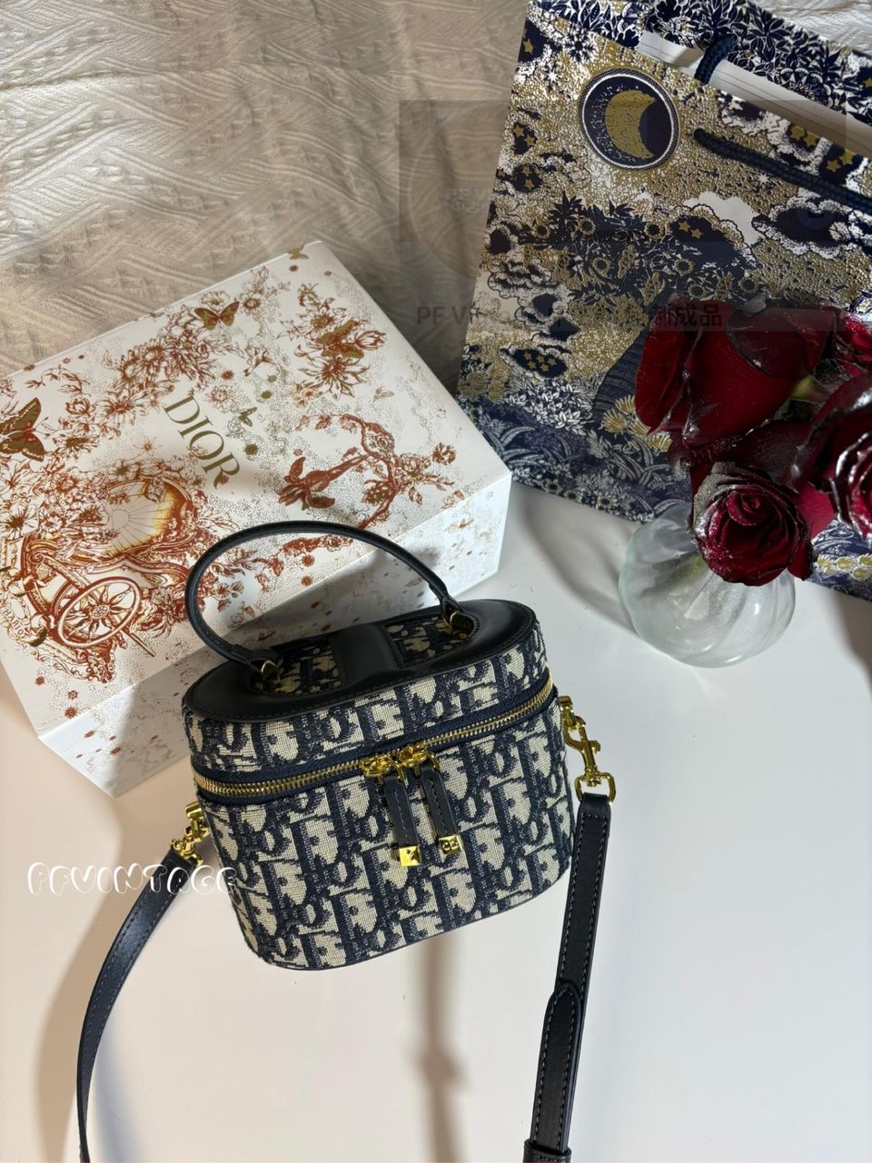 DIOR 盒子包 1